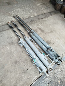 párové hydraulické pístnice - 2