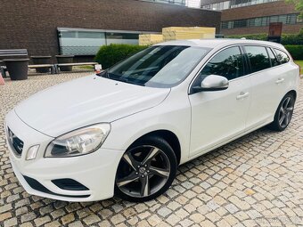 Volvo V60 2.0D 120KW MANUÁL R-DESIGN SENZORY - 2