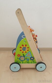Dětské dřevěné chodítko - 2