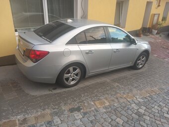 Chevrolet Cruze 1.6 83kw - 2
