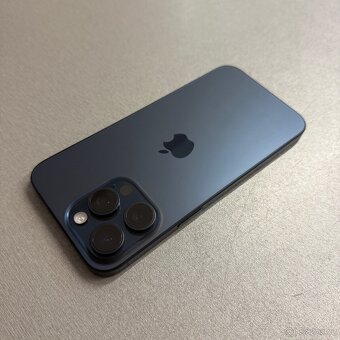 iPhone 15 Pro Max 256GB modrý titan, 12 měsíců záruka - 2