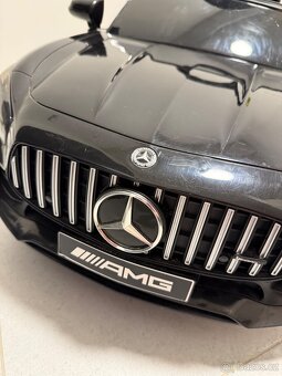 Dětské elektrické autíčko Mercedes AMG GTR - 2