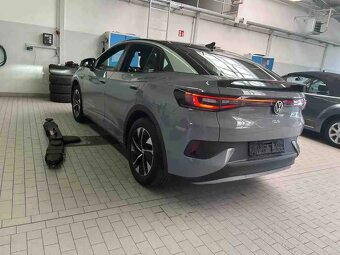Volkswagen ID.5 Pro elektro 150kw,tažné,kamera,tepelko,kessy - 2