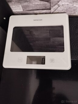 kadeřnická elektronika - 2