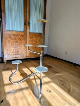 Funkcionalismus - Starožitný chromovaný etažér na květiny - 2