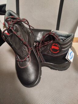 Kotníková pracovní obuv Ritmo mf S3 src černá (nové) - 2