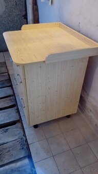 Přebalovací pult - 2