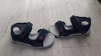 Sandále vel 31 - nové - 2