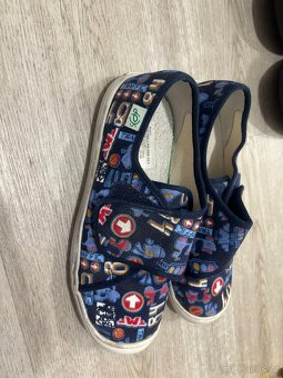 Prodám chlapecké bačkory vel.33 - 2