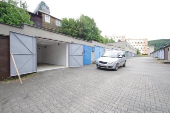 Pronájem garáže 23 m² Adamov, Komenského - 2