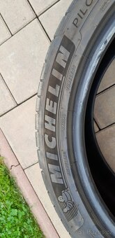 Prodám 2x letní pneu 285/35R20 106V - 2