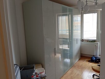 Luxusní šatní skříň Zanette–doprava a montáž Praha - 2