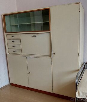 REZERVACE - Retro kredenc - 2