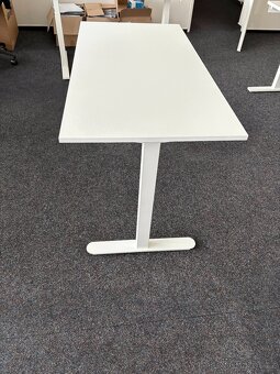 6 nových kancelářských stolů 120x60 Stauning - 2