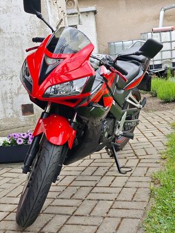 Honda CBR 125r - 2