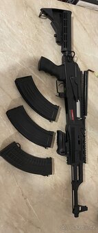 Prodám AK-47 (Airsoft replika) – jako nové - 2
