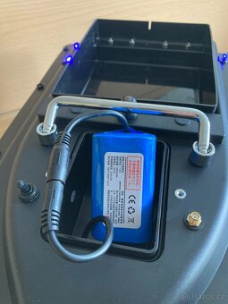 Loďka zavážecí s GPS (10000mAh) + ZDARMA OBAL černý - 2