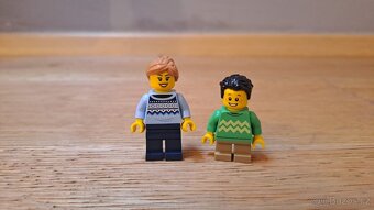 Lego 40602 Stánek na vánočním trhu - 2