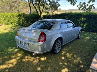 Chrysler 300c SRT8.    1.majitel - 2