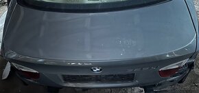 Páté dveře BMW E90 A34 - 2