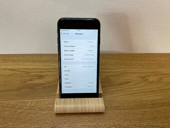 Apple iPhone 7 128GB Black -  baterie 82% - 2