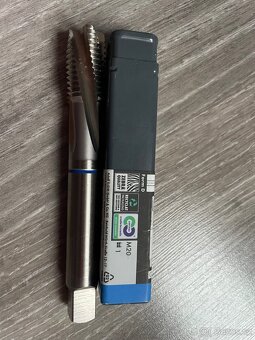 Strojní závitník Würth M20 - 2