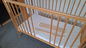 Dětská postýlka TOMI XIX, vyndávavací příčky, stahovací bok - 2