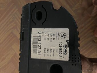 Naftové budíky z e83 x3 - 2