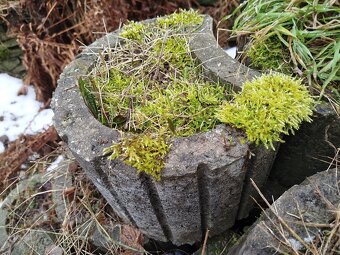 Svahová tvárnice betonová - 2