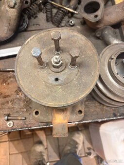 Zetor 25 vodní pumpa - 2