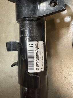 Přední tlumič - Ford Focus RS MK3 - 2