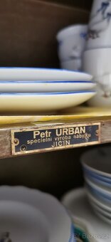 Starý kuchyňský kredenc - 2