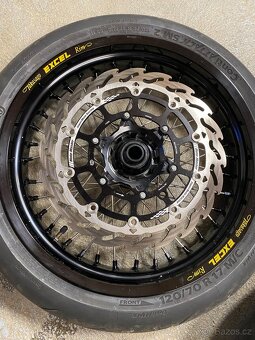 SM kola excel na Stark Varg - 2