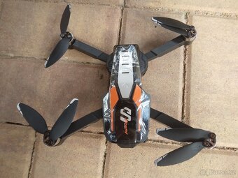Dron LU80 s kamerou, ovladač s monitorem - 2