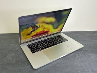 MacBook Pro 15'' 2018 / i9 / 32GB / 512GB SSD - DPH - 2