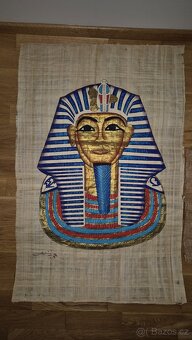 Papyrus Tutanchamon, Nefertiti, Pyramidy - 2