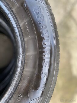 Barum Bravuris 5HM 215/65 R15 96H - 2