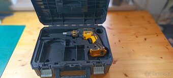 Aku šroubovák na sádrokarton DeWALT - 2