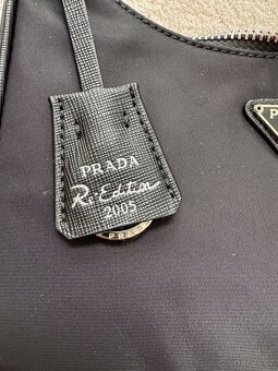 Prada Re-edition 2005 kabelka mini - 2