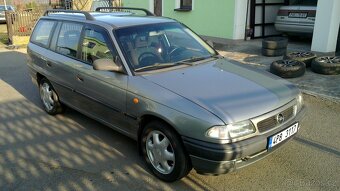 Opel Astra F caravan 18 16V - 2