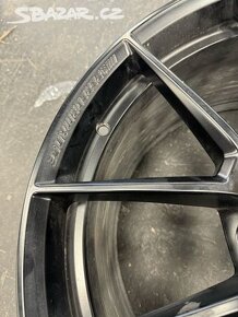 Bmw M performance zadni kolo r20 36118053423 F82 - 2