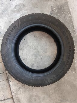 Zimní pneu 235/55 R18 - 2