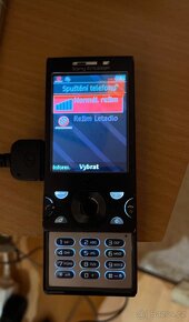 Sony ericsson w995 walkman + příslušenství - 2