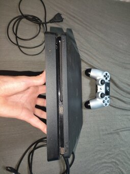 Prodám PlayStation 4 slim - 2