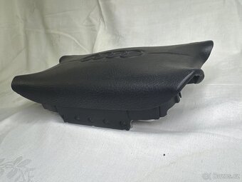 Airbag kryt Audi A8 – střed volantu - 2