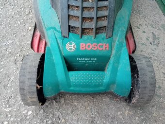 Elektrická sekačka Bosch Rotak 34 – na opravu nebo díly - 2