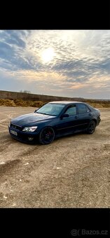 Lexus is 200 - 2