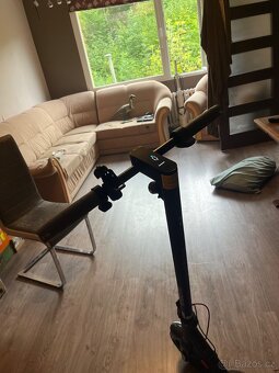 Xiaomi Electric Scooter 4 Pro 2nd Gen recenze - 2