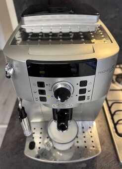 DeLonghi Magnifica S - 2