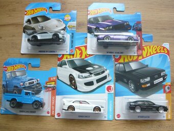 AUTÍČKA HOT WHEELS - 2